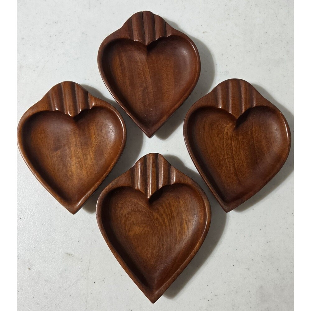 Vintage Heart Shaped Monkey Pod Wooden Bowls Ashtrays Lot Of 4